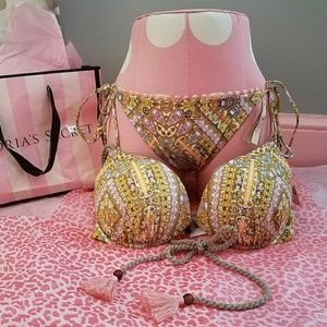 Victoria's Secret bikini 34d size medium bottoms